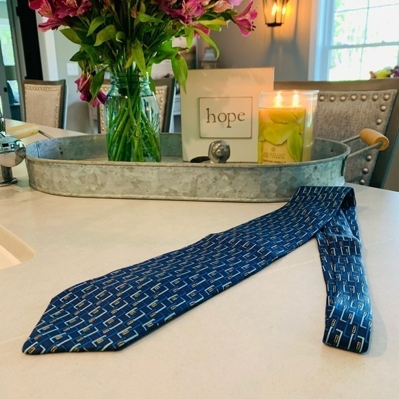 𝅺FENDI Silk Tie - Picture 4 of 16